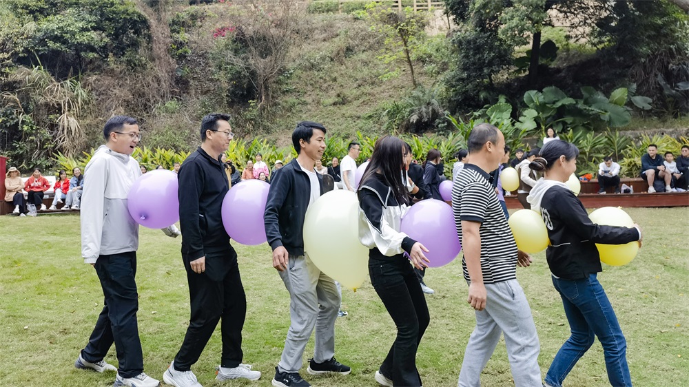 頂峰相見——艾禮安人新春登山之旅